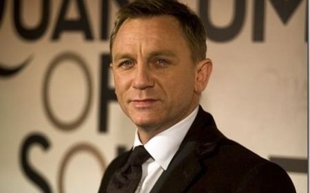 Daniel Craig is best known for James Bond.